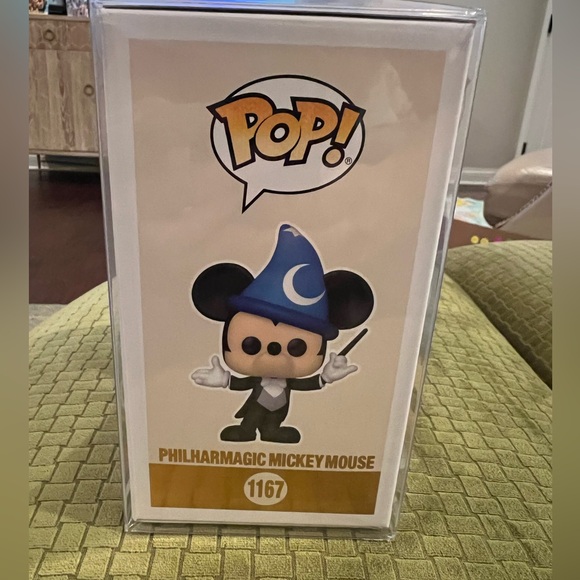 Funko Pop! Disney: Walt Disney World 50th - Philharmagic Mickey Mouse - Picture 4 of 5